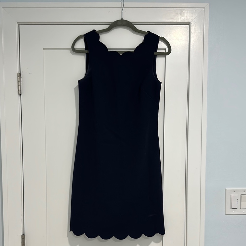 Elegant Navy blue J Crew Scalloped Dress
Size 4